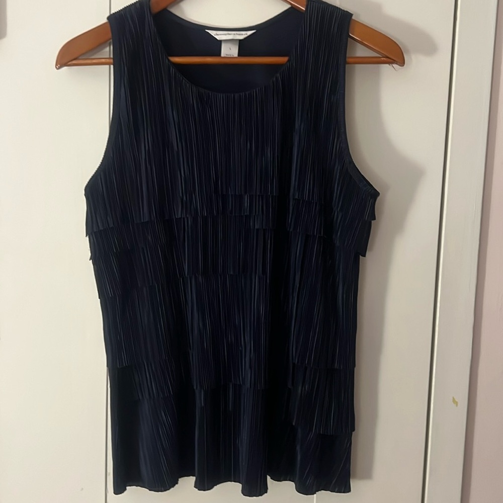 Christopher & Banks size large navy blue sleeveless blouse